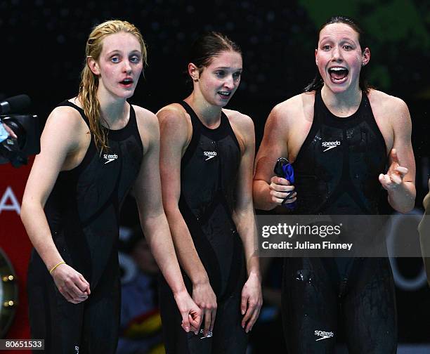 Francesca Halsall; Caitlin Mcclatchey and Julia Beckett of United Kingdom cheer on Melanie Marshall of United Kingdom on her final leg to win the...