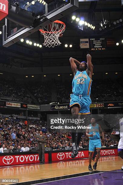 Julian Wright of the New Orleans Hornets against the Sacramento Kings on April 12, 2008 at ARCO Arena in Sacramento, California. NOTE TO USER: User...