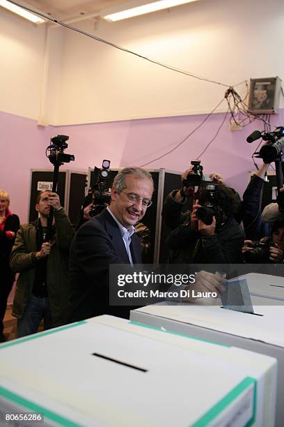 Center-left candidate Democratic party leader Walter Veltroni casts his vote in Italian parliamentary election on April 13, 2008 in Rome, Italy. 47...