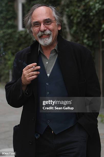 Pulitzer-prize winning comics artist Art Spiegelman poses briefly for a portrait outside the Hau 1 theater on April 14, 2008 in Berlin, Germany....
