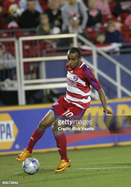 Ricardinho of FC Dallas takes control of the ball against the New York Red Bulls on April 12, 2008 at Pizza Hut Park in Frisco Texas.
