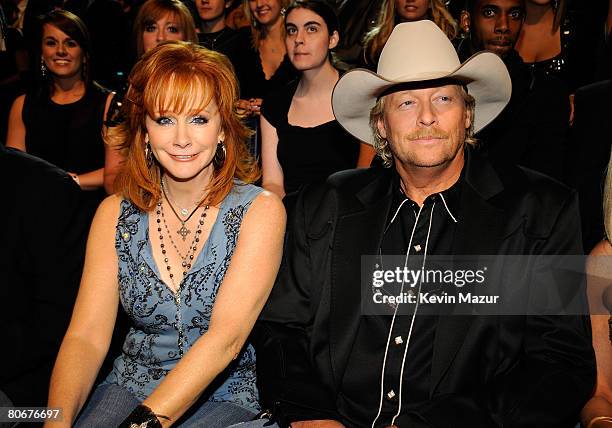 Musicians Reba McEntire and Alan Jackson in the audience during the 2008 CMT Awards at Curb Event Center at Belmont University on April 14, 2008 in...