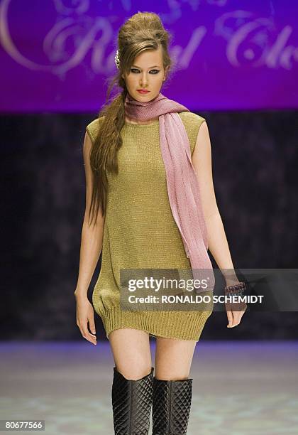 31 Monserrat Olivier Stock Photos, HighRes Pictures, and Images