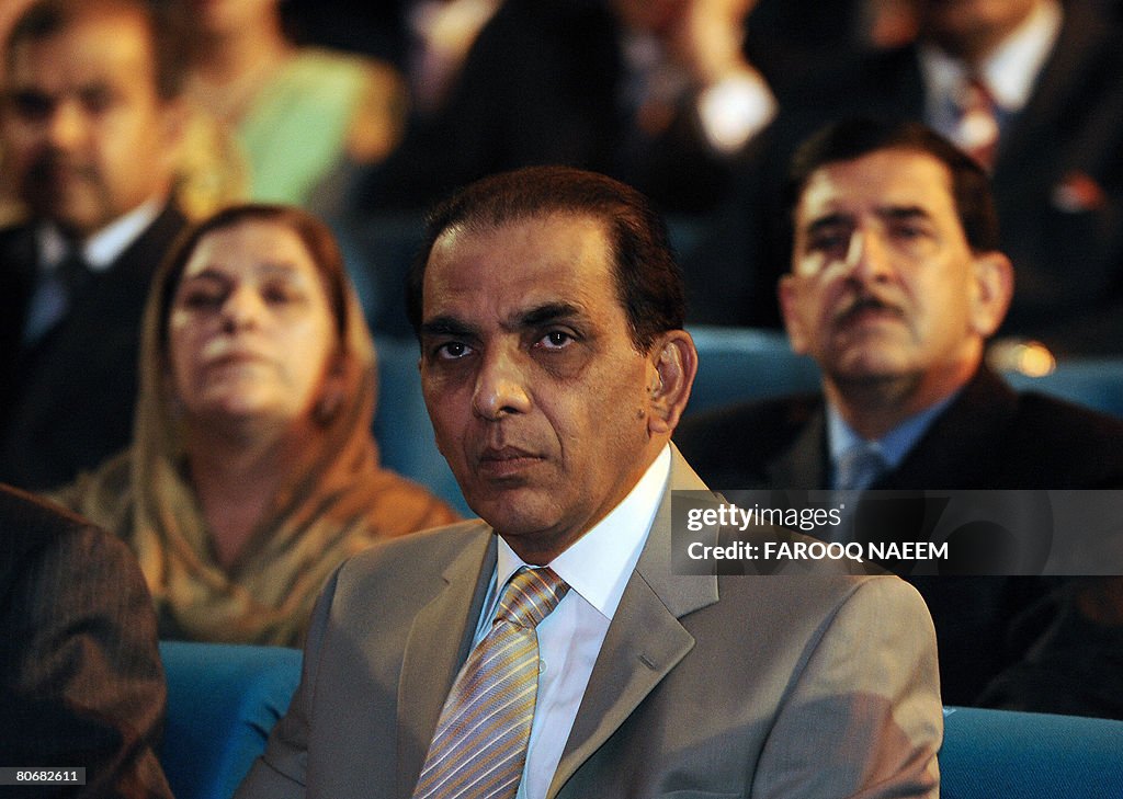 Ashfaq Raj W Pakistani Army Chief General Ashfaq Parvez Kayani and other army ...