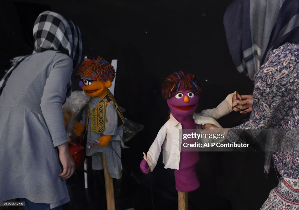 AFGHANISTAN-CHILDREN-SESAME-MUPPET-LIFESTYLE