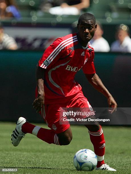 Maurice Edu of Toronto FC turns on the ball during their MLS game against the Los Angeles Galaxy in the first half at the Home Depot Center on April...