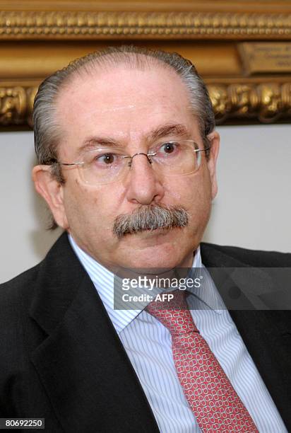 Picture taken on April 2, 2008 in Paris shows the chief executive officer of the Spanish construction group Sacyr Vallehermoso, Luis Del Rivero,...