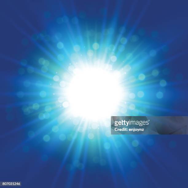 ilustraciones, imágenes clip art, dibujos animados e iconos de stock de espacio azul fondo starburst - efecto de luz