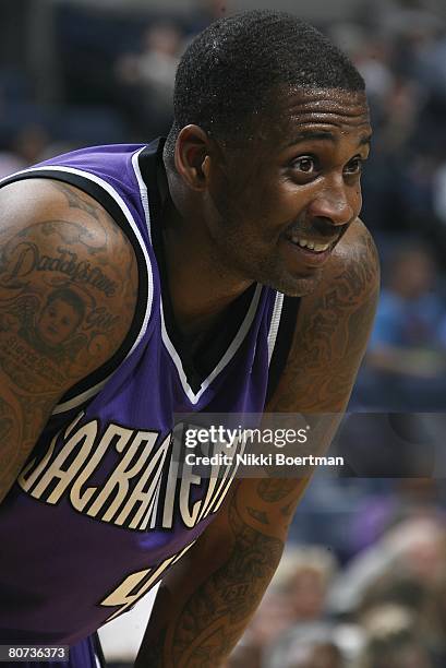 Lorenzen Wright of the the Sacramento Kings cracks a smile during the game against the Memphis Grizzlies on March 22, 2008 at FedExForum in Memphis,...