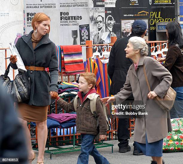 Lynn Cohen,Cynthia Nixon and "Brady" on Location for "Sex and the City: The Movie in Chinatown New York October 17 2007