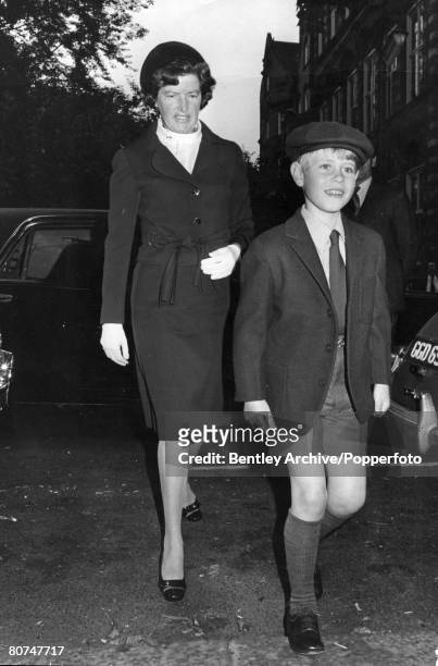 British Royalty, Education, pic: 15th September 1971, HRH, Prince Edward escorted by his nanny, arrives to start his 1st day at the Gibbs...