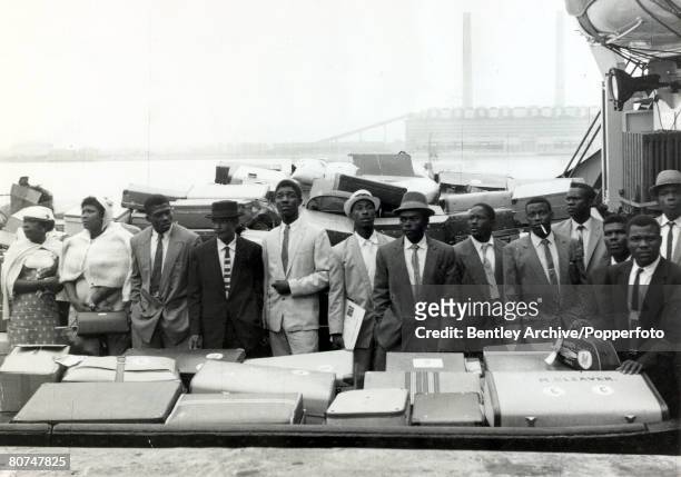 People, Immigration, pic: 1st July 1962, Immigrants from the Caribbean arrive at Southampton