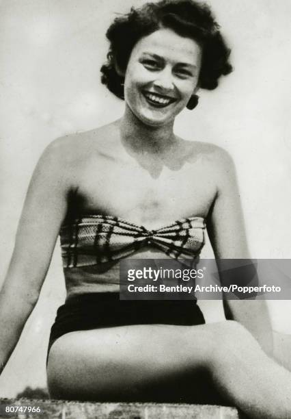 War and Conflict, World War II, pic: circa 1940, A smiling portrait of Violette Szabo, Violette Szabo, born to an English father and French mother,...