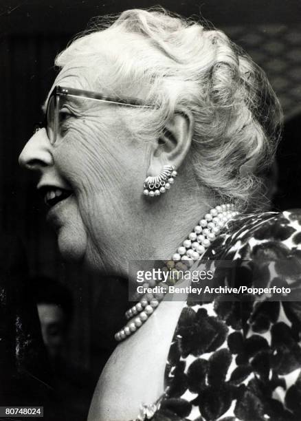 Literature, Personalities, pic: 1960, English crime writer Agatha Christie at a Crime Club party, Agatha Christie,, the world's best known mystery...