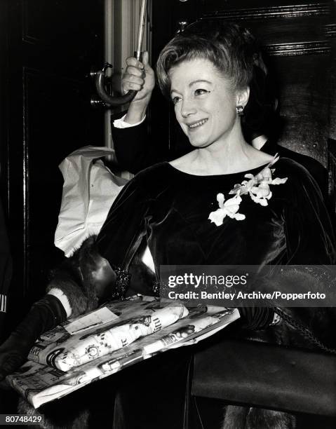 Stage and Screen, pic: 18th December 1958, British actress Sarah Churchill, the actress daughter of Sir Winston Churchill, who had become Lady Audley...