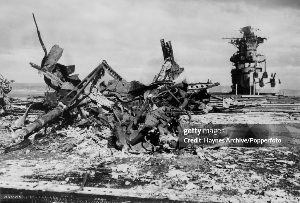 War and Conflict World War Two. pic; May 1945. The wreck of the American aircraft carrier USS. Franklin which was badly damaged some 60 miles from Japan by Japanese dive bombers.