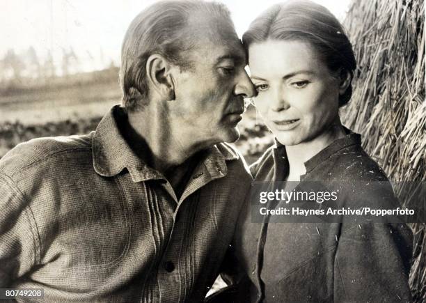 16点の友情ある説得のストックフォト Getty Images 16点の友情ある説得のストックフォト Getty Images