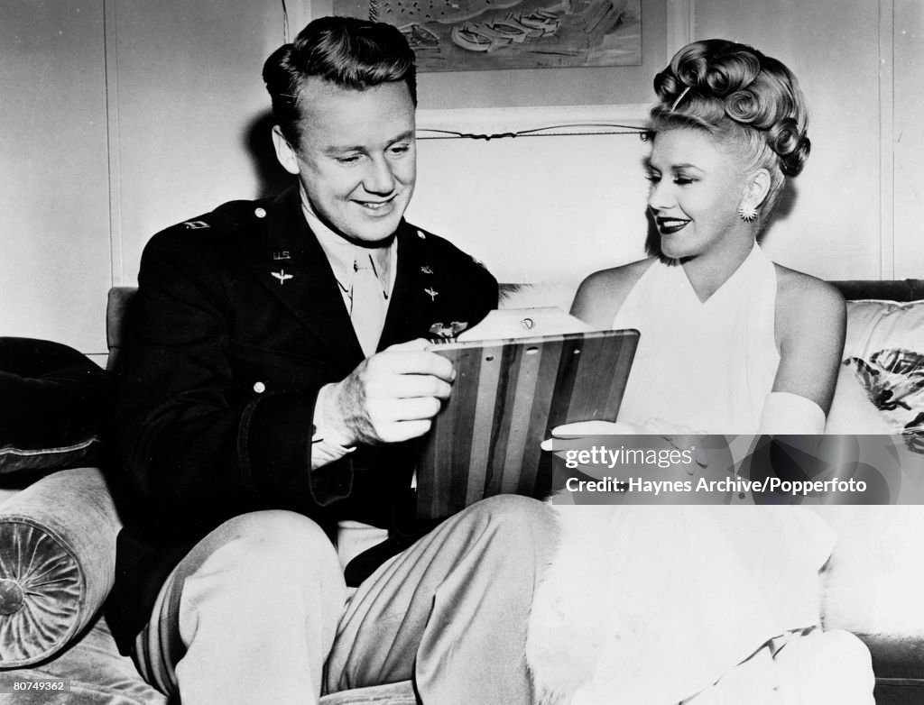 Van Johnson And Ginger Rogers