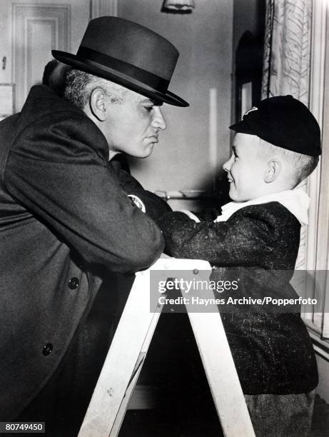 Cinema A picture of the American film actors Jeff Chandler and Tim Hover in Hollywood