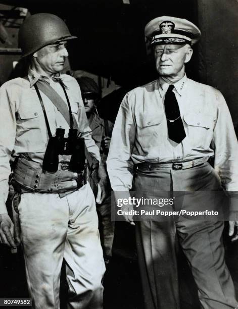 War and Conflict, World War II, pic: circa 1944, US, Naval Commander Admiral Chester W. Nimitz , Commander in Chief of the US, Pacific Fleet, right,...