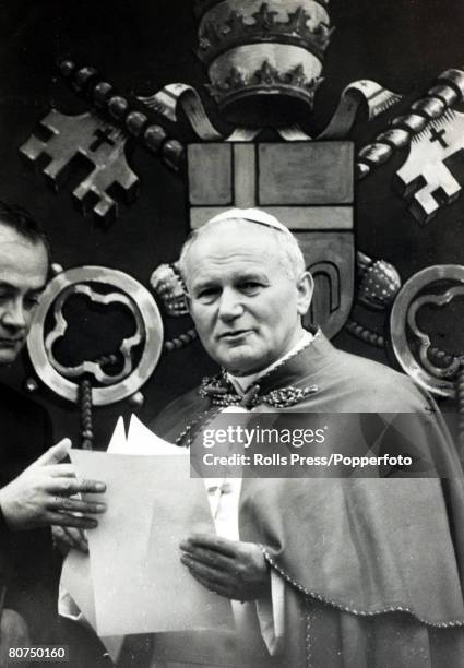 Religous Personalities, The Papal visit to Ireland, pic: Ist October 1979, Maynooth, Ireland, Pope John Paul II speaking to students at Maynooth...