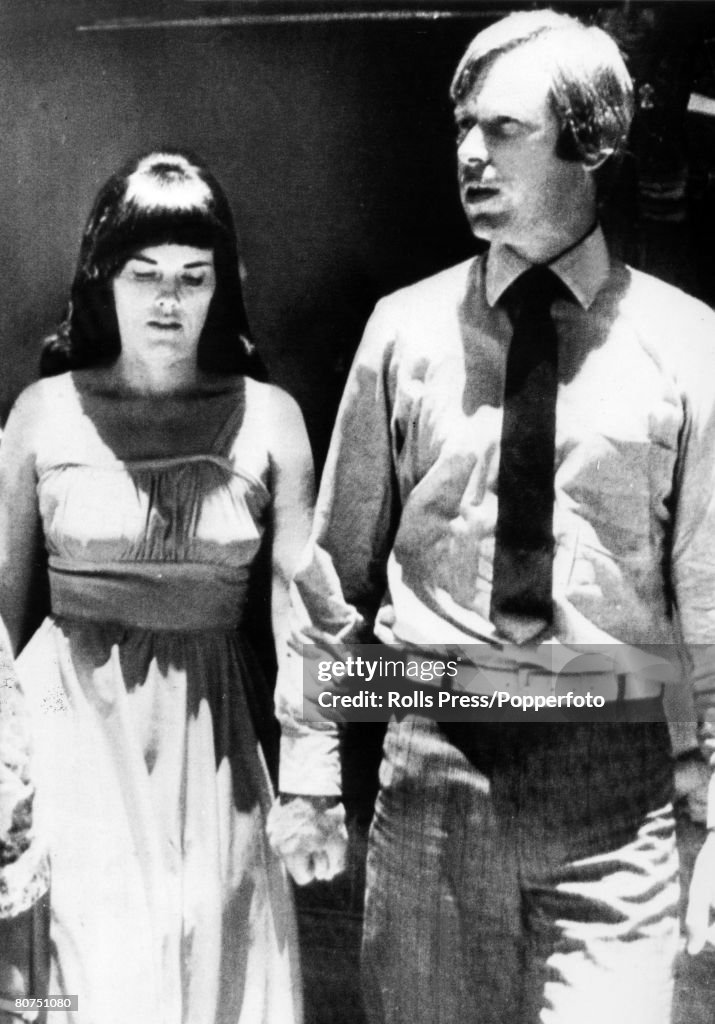 People Crime. Murder. pic: 2nd February 1982. Alice Springs, Australia. Lindy Chamberlain with her husband Michael leaving the court at Alice Springs. Lindy Chamberlain was convicted of killing her baby daughter Azaria, a decision that was later overturn