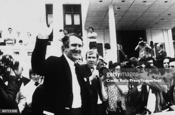 Politics, Personalities, pic: May 1977, Canberra, Australian Prime Minister elect Malcolm Fraser arrives at Parliament House to assume control of the...