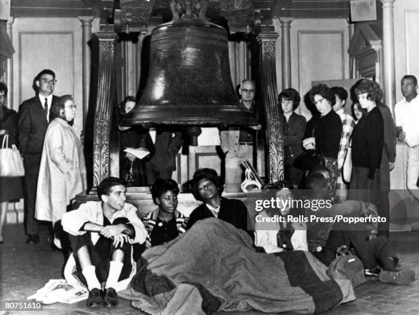 Race Relations, Civil Rights, USA, pic: September 1963, Congress of Racial Equality members sit in at the base of the Liberty Bell in Philadelphia to...