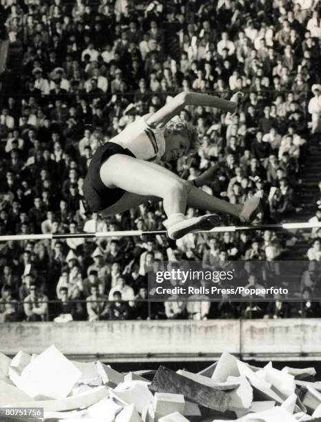 Sport, Personalities, pic: 14th October 1963, Romania's Iolanda Balas competing in the high jump in Tokyo International sports week, Iolanda Balas...