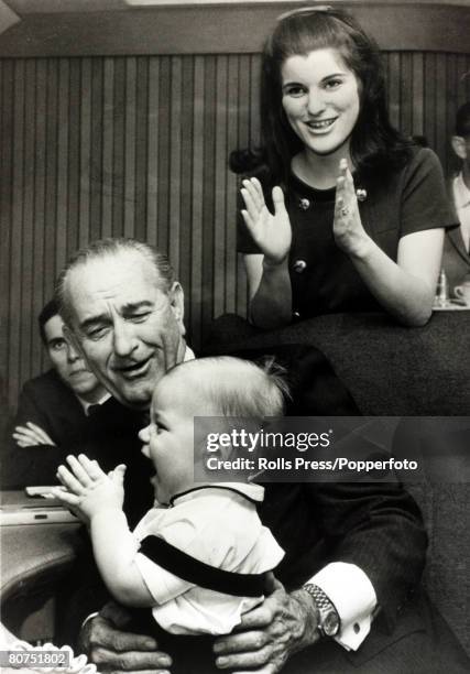 Politics, Personalities, USA, pic: April 1968, President Lyndon B,Johnson having fun with his grandson Patrick Nugent, with the child's mother Luci...