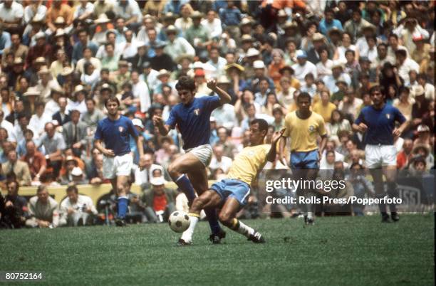 World Cup Final, Mexico City, Mexico, Brazil 4 v Italy 1, 21st June 1970, Brazil captain Carlos Alberto in action against Italian players during the...
