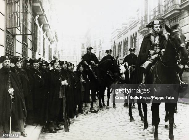 War and Conflict, Spain, Unrest, pic: 28th March 1931, A body of Civil Guards on duty awaiting developments in a Madrid street during the run-up to a...