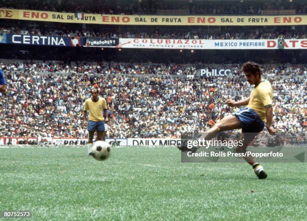 World Cup Final, Mexico City, Mexico, 21st June Brazil 4 v Italy 1, Brazil's Rivelino takes a shot at the Italian goal during the match