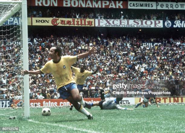 World Cup Final, Mexico City, Mexico, 21st June Brazil 4 v Italy 1, Brazil's Tostao and Pele celebrate a Brazilian goal in the World Cup Final.