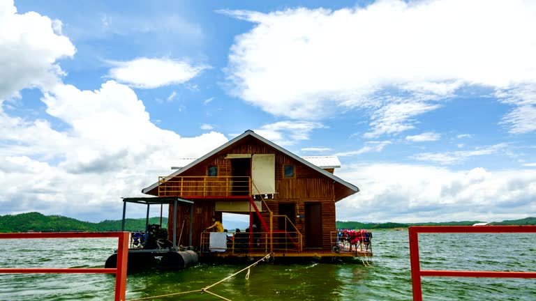 Haus Raft 605 Raft House Stock Videos, Footage, & 4K Video Clips - Getty Images