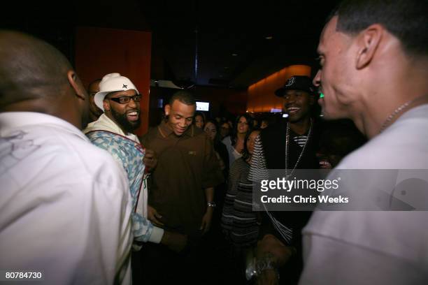 Player Baron Davis, center left, and unidentified guests attend Davis' birthday at Stone Rose Lounge on March 22, 2008 in Beverly Hills, CA.
