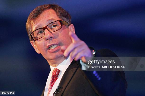 Peter Aven, President of Alpha Bank, speaks during the Russian Economic Forum in London on April 21, 2008. AFP PHOTO/CARL DE SOUZA