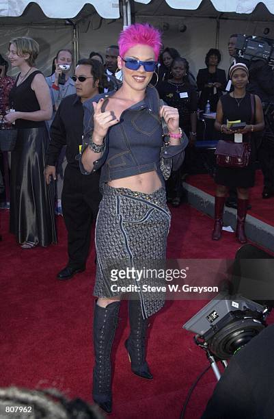 Singer "Pink" poses for photographers at the 2000 Soul Train Lady Soul Awards September 2, 2000 in Santa Monica, California.