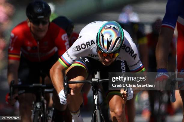 Peter Sagan of Slovakia riding for Bora-Hansgrohe sprints to the line during stage four of the 2017 Le Tour de France, a 207.5km stage from...