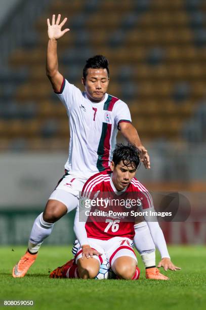 South China Defender Cheung Chi Yung fights for the ball with Mohun Bagan Forward Lalpekhlua Jeje during the AFC Cup 2016 Group Stage, Group G...