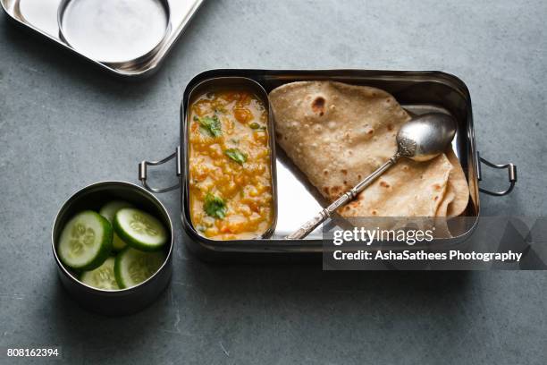 lunch box - indian lunch stock-fotos und bilder