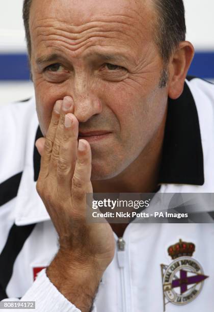 534 Coach Miguel Angel Lotina Stock Photos, HighRes Pictures, and