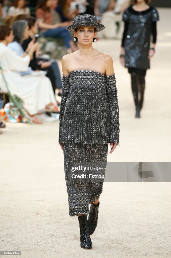 Chanel : Runway - Paris Fashion Week - Haute Couture Fall/Winter 2017-2018