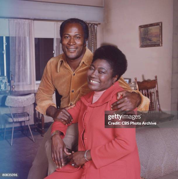 Promotional portrait of American actors John Amos and Esther Rolle of the television show 'Good Times,' Los Angeles, California, 1975.