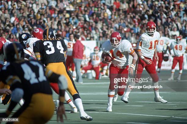Rocky Rasley 106 1975 Kansas City Chiefs Photos & High Res Pictures - Getty Images