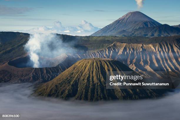 bromo, batok, and semeru volcano mountain of east java, indonesia - volcanic crater stock-fotos und bilder