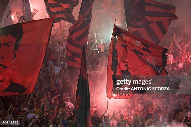 Flamengo's supporters celebrate their victory by 2 to 0 against Coronel Bolognesi of Peru on April 23, 2008 during their 2008 Libertadores Cup...