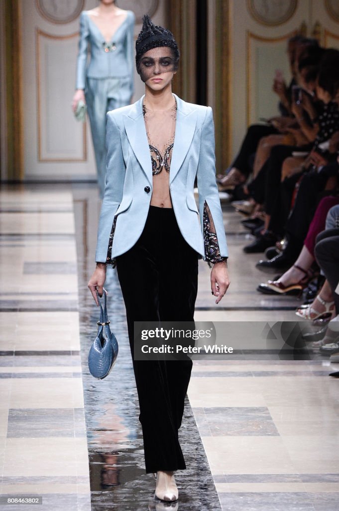 Giorgio Armani Prive : Runway - Paris Fashion Week - Haute Couture Fall/Winter 2017-2018