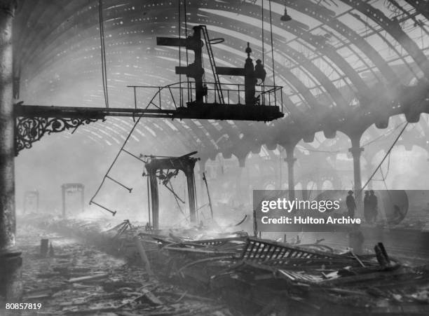 Air raid damage at York Station, 30th April 1942.