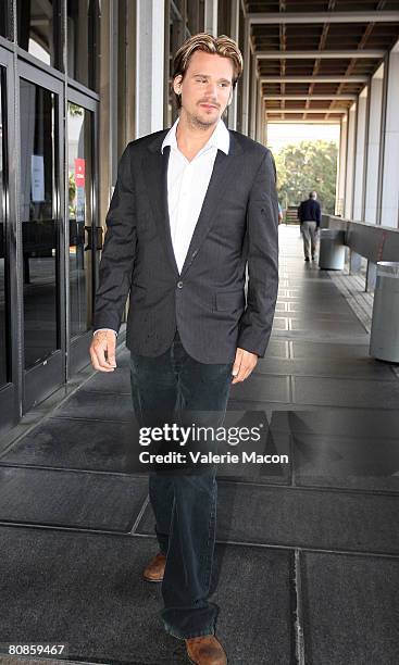 Sean Stewart eaves the Los Angeles Superior Court after his appearance for his trial appearance April 25, 2008 in Los Angeles, California. The son of...